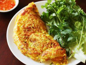 Trưa nay đổ bánh xèo ăn chơi.