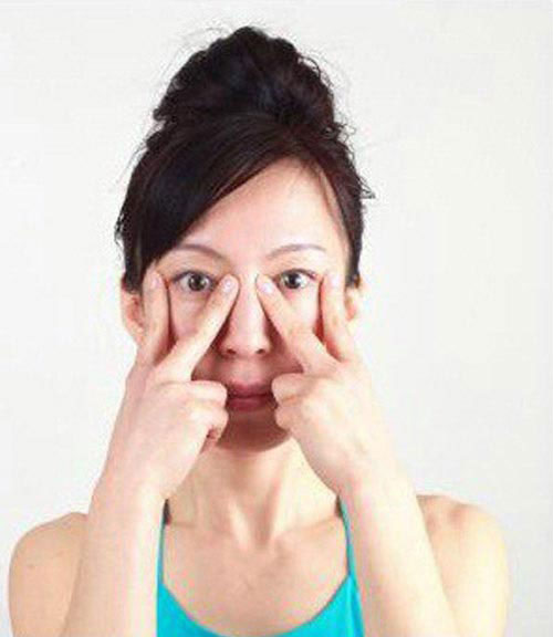 Các động tác trẻ hóa bằng yoga cho khuôn mặt (P2) - 1