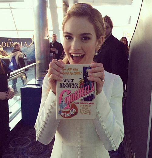Thời trang cổ tích của quot;nàng Lọ lemquot; Lily James - 3