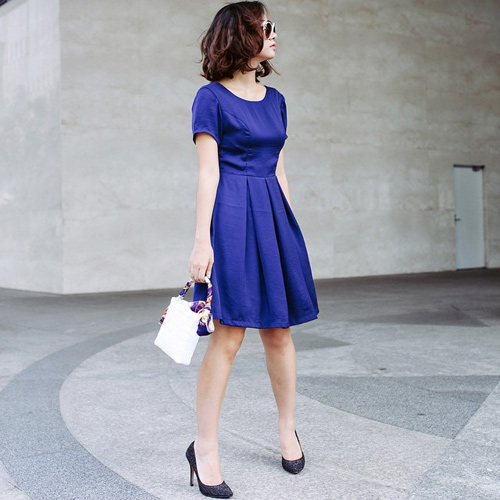 Vì sao phụ nữ quot;nghiệnquot; mặc váy xòe? - 4