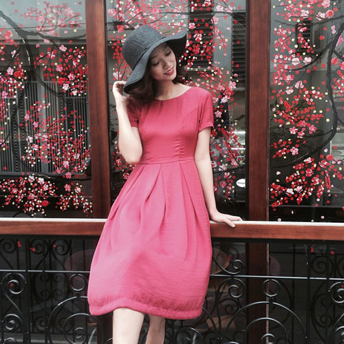 Vì sao phụ nữ quot;nghiệnquot; mặc váy xòe? - 6