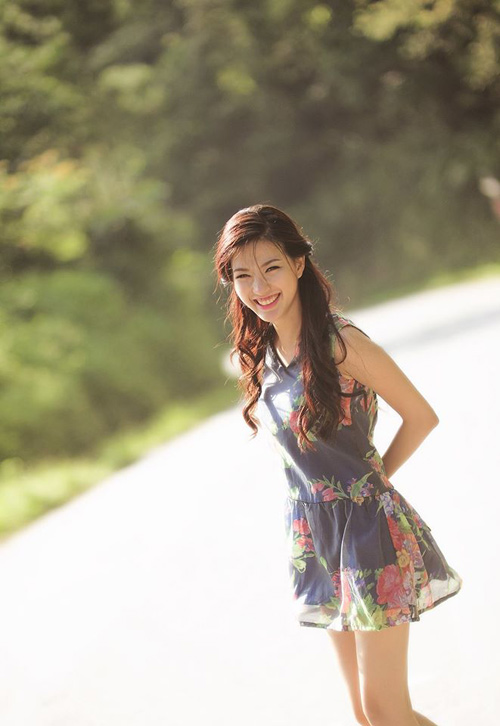 Vì sao phụ nữ quot;nghiệnquot; mặc váy xòe? - 14