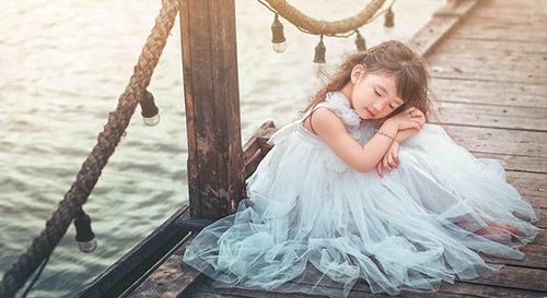quot;Liêu xiêuquot; với bé Việt lai Trung đẹp như thiên sứ - 1