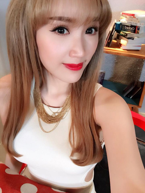 Sao Việt khiến fan giật mình vì khuôn mặt V-line lạ - 10