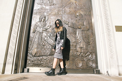 Hoàng Thùy tiếp tục khoe ảnh trên đường phố New York - 14