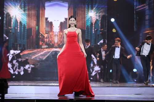 Thanh Hằng tiết lộ dáng đi quot;hai hàngquot; thời chưa nổi tiếng - 14