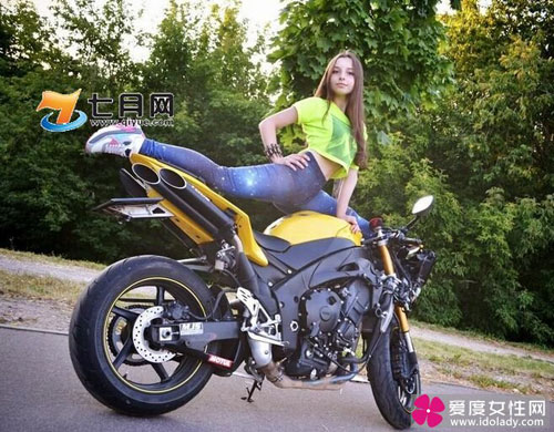 9X Nga mê súng ống gây sốt mạng vì quá xinh - 14