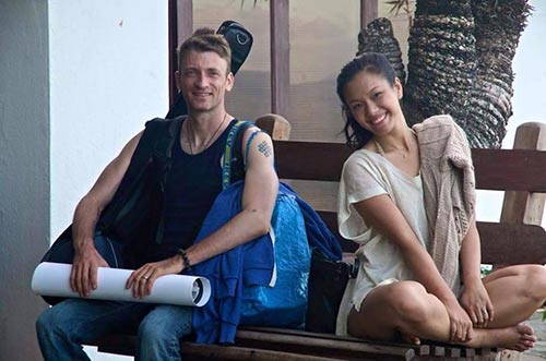 Phương Vy Idol và chồng Tây giản dị đi tuần trăng mật - 1