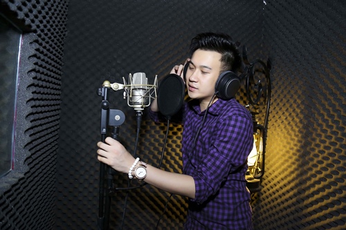 Dương Triệu Vũ thức trắng đêm để thu âm - 1