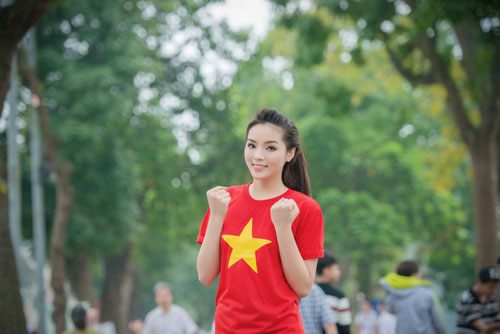 Kỳ Duyên xinh đẹp rạng ngời trong ngày chạy vì sức khỏe - 2