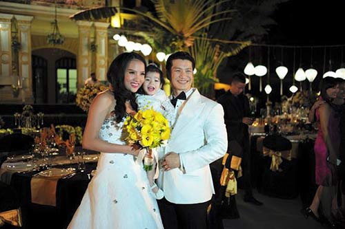 Ngắm không gian cưới lung linh của Dustin Nguyễn - 8