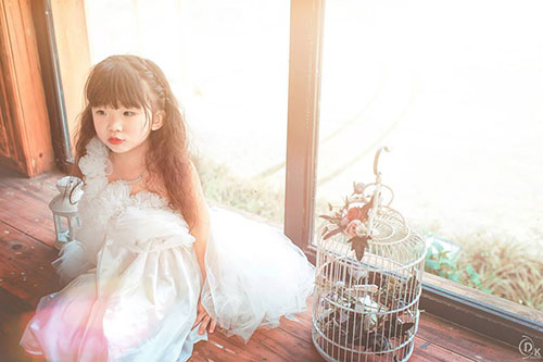 quot;Liêu xiêuquot; với bé Việt lai Trung đẹp như thiên sứ - 3