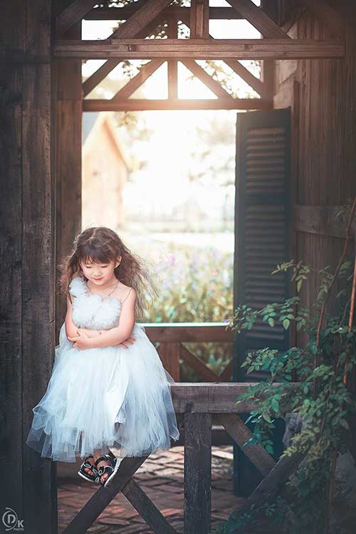 quot;Liêu xiêuquot; với bé Việt lai Trung đẹp như thiên sứ - 4