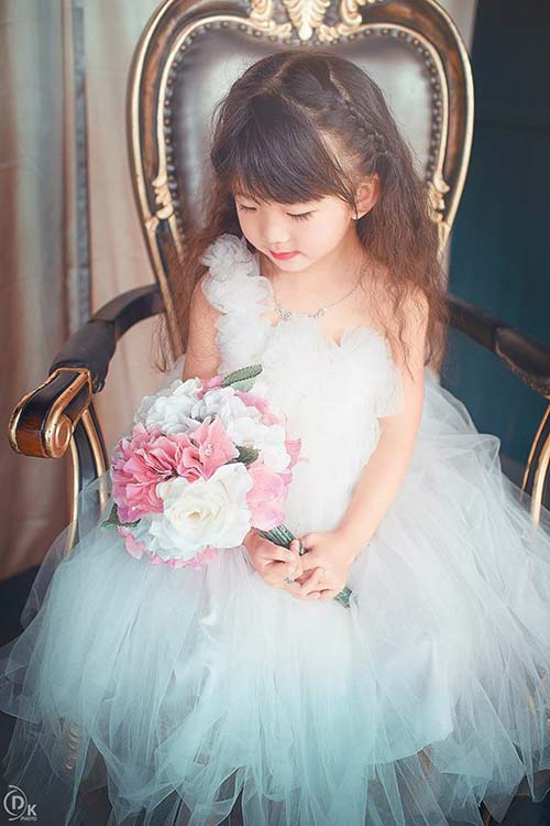 quot;Liêu xiêuquot; với bé Việt lai Trung đẹp như thiên sứ - 9