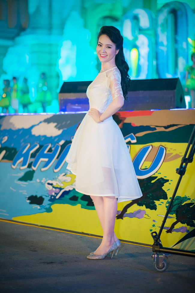 Cùng với á hậu Ngọc Oanh, Ngô Thanh Vân, Thụy Vân cũng được xem là một trong 3 nàng á hậu thanh lịch nhất showbiz Việt. 
