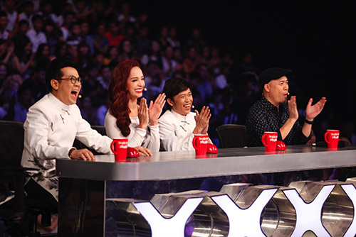 Khán giả Got Talent quot;nổi da gàquot; vì quot;Xúy Vân giả dạiquot; - 3