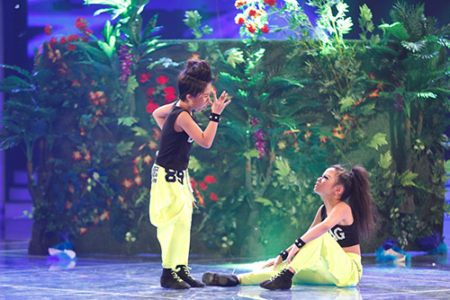 Khán giả Got Talent quot;nổi da gàquot; vì quot;Xúy Vân giả dạiquot; - 9