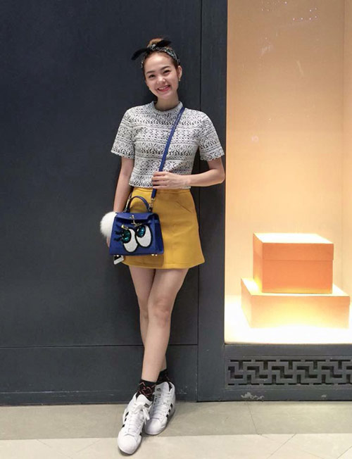 Sao Việt mê mệt đôi giày Adidas 2 triệu đồng - 2