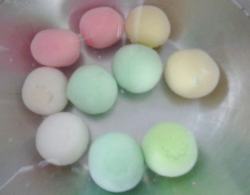 Làm chè trôi nước ngũ sắc từ sữa hoa quả - 7