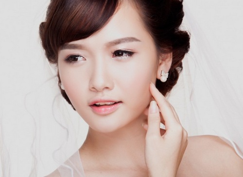 Mẹo hay giúp nàng khắc phục dị ứng da khi trang điểm - 1