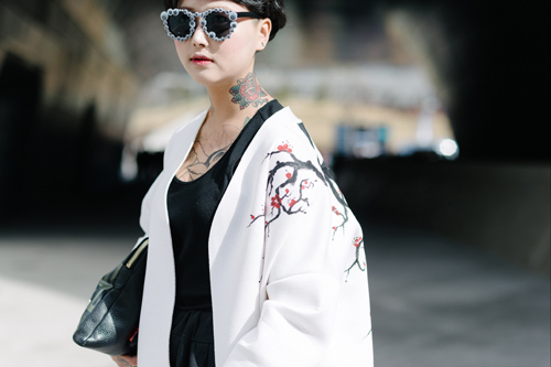 Tín đồ thời trang Hàn Quốc quot;quậyquot; tưng bừng trên phố - 5