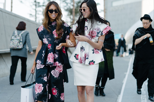 Tín đồ thời trang Hàn Quốc quot;quậyquot; tưng bừng trên phố - 8