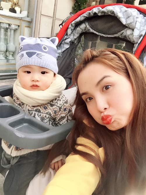 Dương Triệu Vũ hôn má Mr Đàm trong ngày sinh nhật - 15