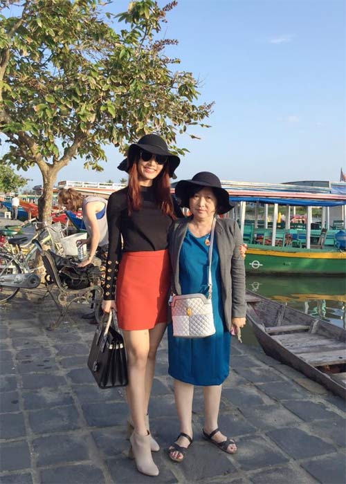 Dương Triệu Vũ hôn má Mr Đàm trong ngày sinh nhật - 5