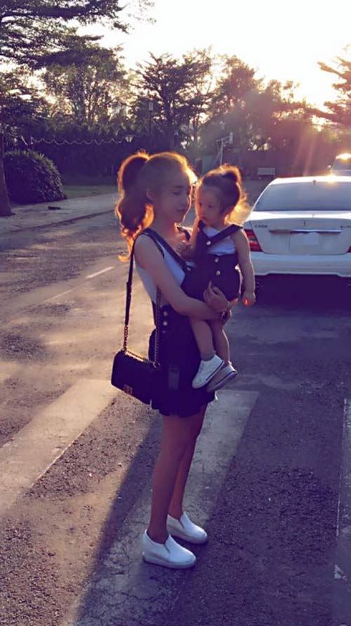 Dương Triệu Vũ hôn má Mr Đàm trong ngày sinh nhật - 2