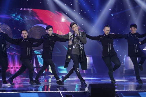 The Remix 2016: Hoàng Thùy Linh, Hương Tràm quot;đốt cháyquot; sân khấu - 5
