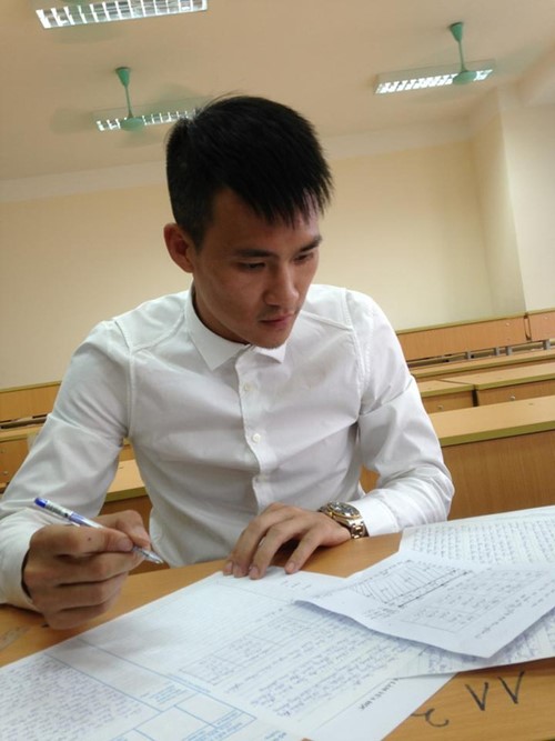 Ông xã Thủy Tiên đỗ ĐH Luật Hà Nội với số điểm cao - 1