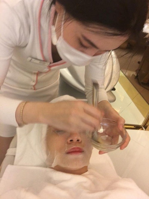 quot;Tình cũquot; Chí Anh vui vẻ bế con trai Khánh Thi - 14