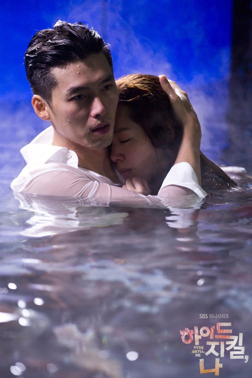 quot;Bởi vì yêu anhquot;: Chuyện tình chưa-đủ-chất của Hyun Bin - 3