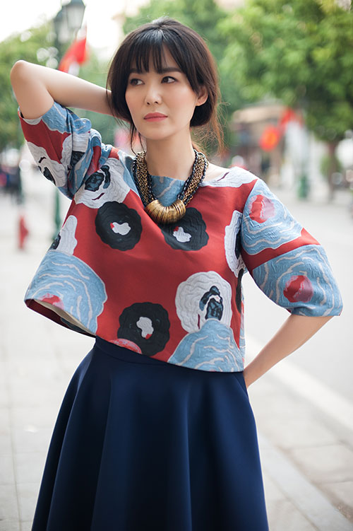 HH Thu Thuỷ vẫn đẹp dịu dàng sau hơn 20 năm đăng quang - 11