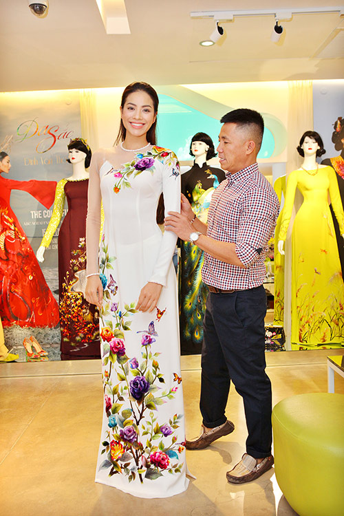 Phạm Hương  đội vương miện, thử áo dài quot;độcquot; - 4