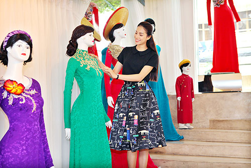 Phạm Hương  đội vương miện, thử áo dài quot;độcquot; - 2