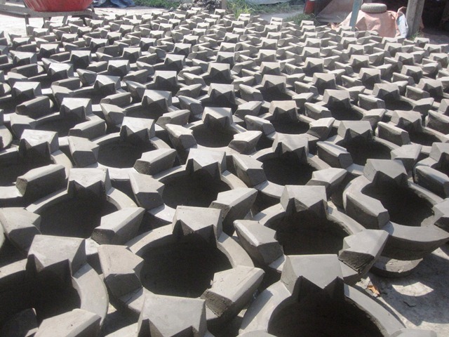 Làng nghề làm “ông Táo” nhộn nhịp đón Tết - 4