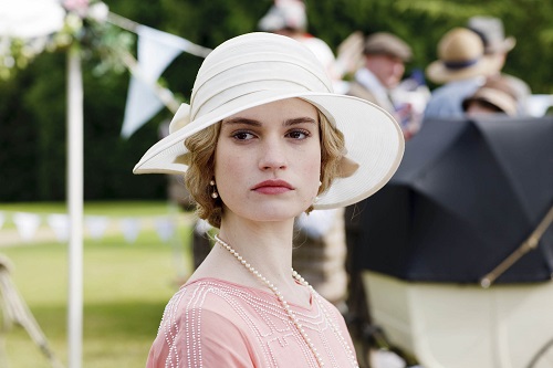 Những bí mật về quot;Nàng Lọ Lemquot; Lily James - 1