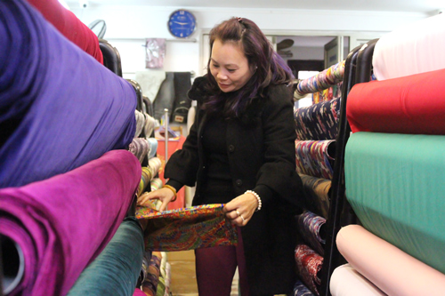 Khảo giá vải may áo dài đón Tết cho chị em Hà thành - 3