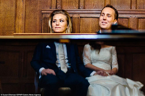 Hé lộ 10 bức ảnh cưới hài hước nhất thế giới năm 2015 - 4