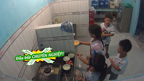 Tập 32 Bố ơi mùa 2: Con gái Thuý Hạnh trổ tài nấu cơm trứng cực đảm - 13