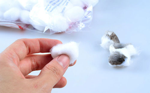 5 cách tẩy sạch vết mực bút bi trên áo quần - 1