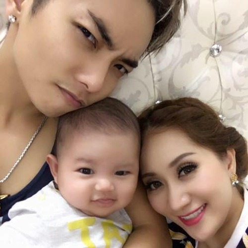 Những ông bố chăm khoe ảnh con nhất showbiz - 13