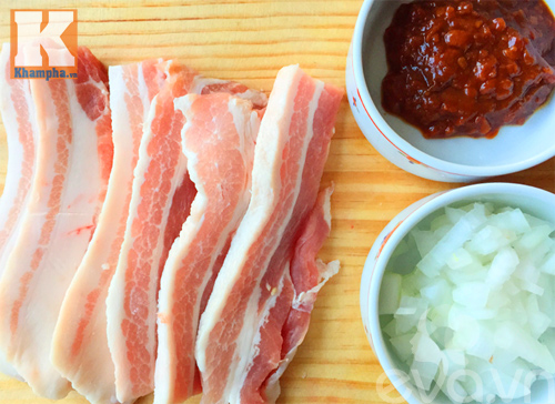 Trôi cơm với thịt ba chỉ rang cháy cạnh rim tương - 1