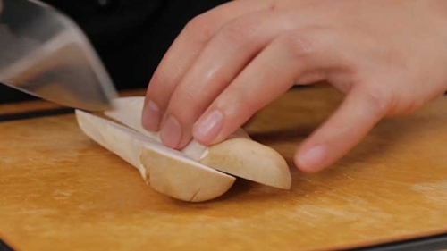 Thịt gà xào nấm đơn giản mà ngon - 3