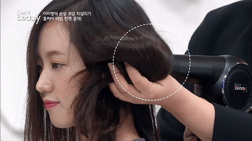 Gội và sấy đúng cách để tóc không bị xù bông - 3