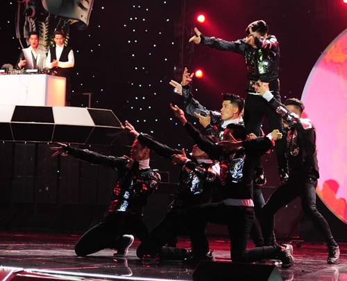 The Remix 2016: Team Hoàng Thùy Linh giành chiến thắng 50 triệu - 12