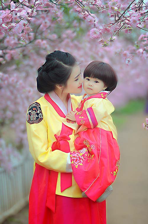 Em gái Công Vinh khoe con gái xinh như thiên thần ngày Tết - 9