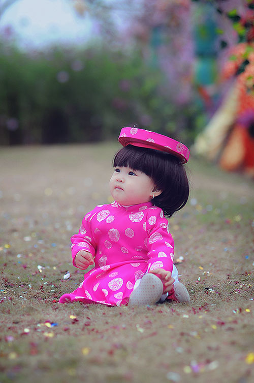 Em gái Công Vinh khoe con gái xinh như thiên thần ngày Tết - 4