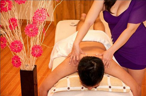 Phận gái miền Tây vào động quỷ phải cắn răng chịu hành động #039;đê hèn#039; - 2